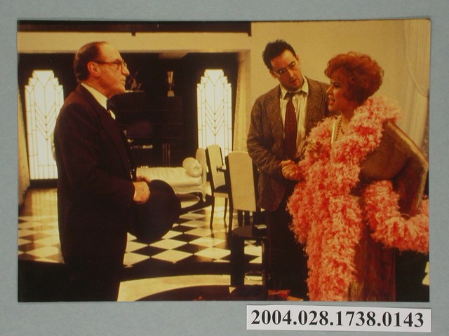 《百老匯上空子彈》電影劇照8 (共2張)