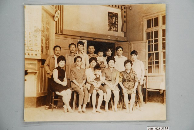 戲院前合照照片 (共2張)