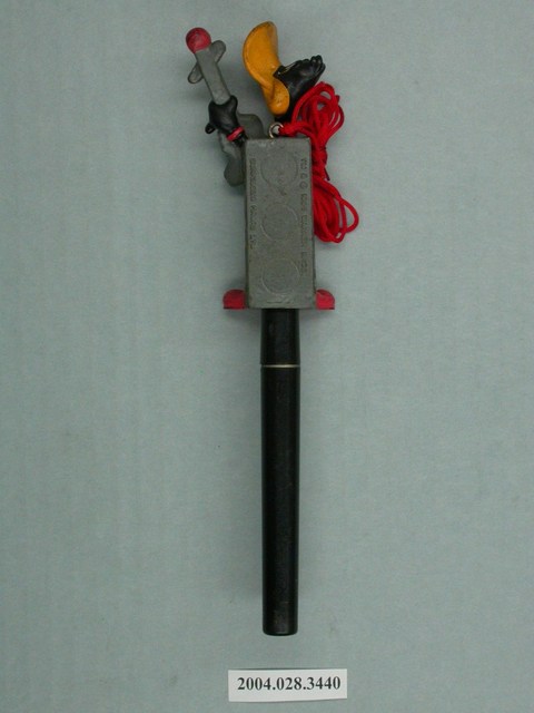 達菲鴨卡通筆套 (共3張)