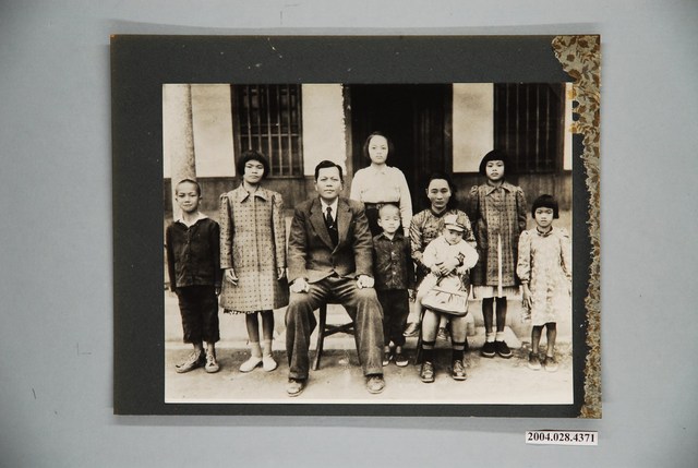 門口拍攝全家福 (共1張)