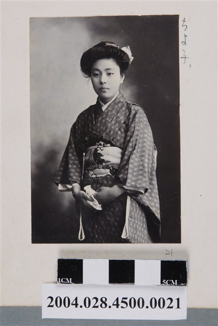 千代子獨照 (共2張)