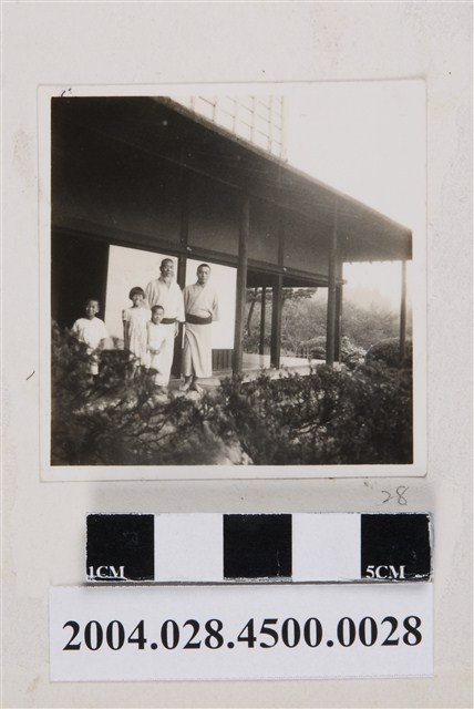 家城博一族合照 (共2張)