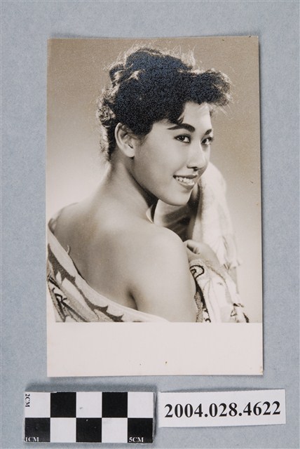 范麗照片 (共2張)