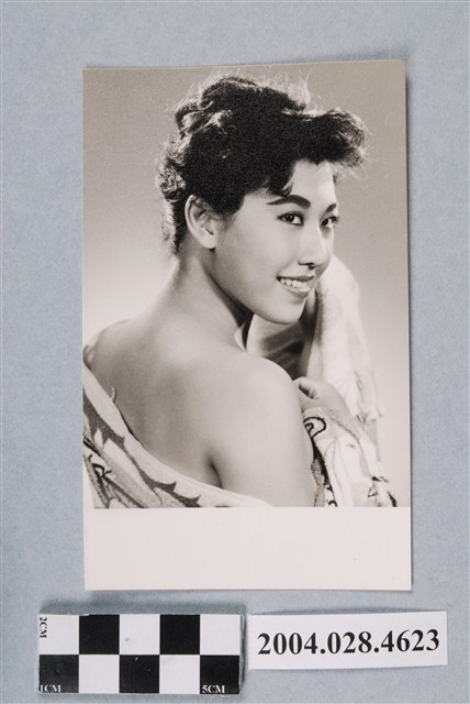 范麗照片 (共2張)