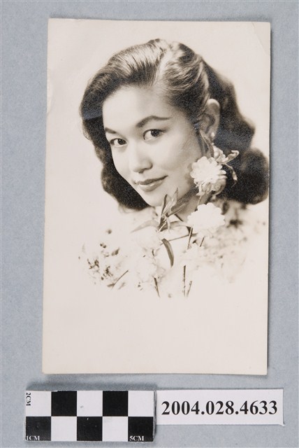 不詳女明星照片 (共2張)