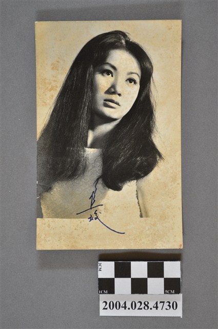 焦姣照片 (共2張)