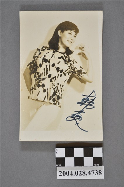 韓燕照片 (共2張)