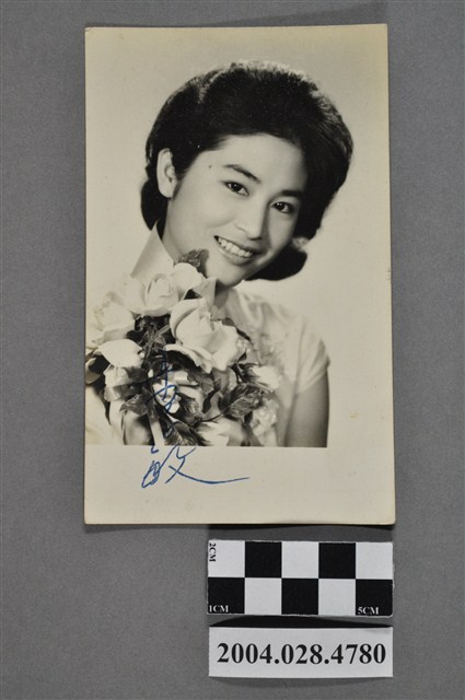 李敏照片 (共2張)