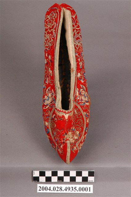 紅毛料刺繡翹頭鞋左腳 (共6張)