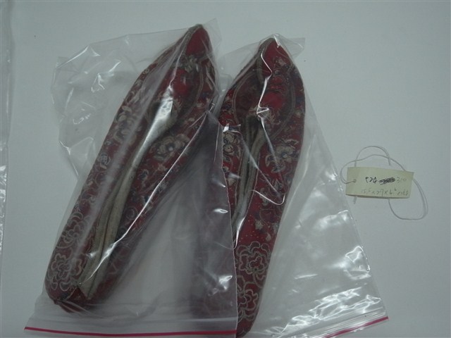 紅毛料刺繡翹頭鞋 (共7張)