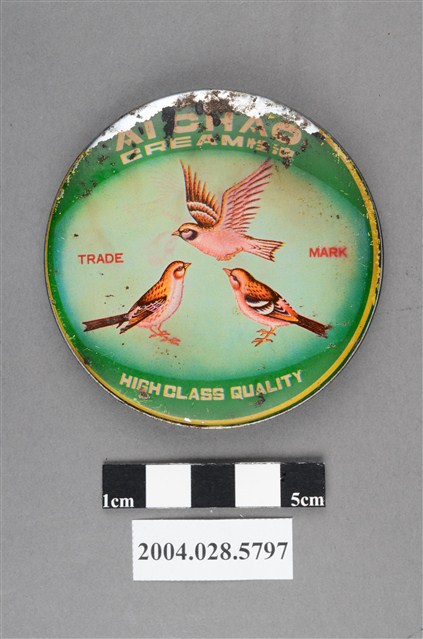 介亮實業社製造愛雀營養潤膚膏圓形扁鐵盒之3 (共4張)