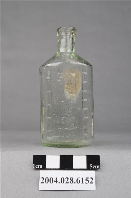 玉井廖醫院玻璃瓶 (共8張)