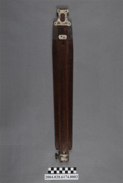 室外用相機伸縮腿三腳架 (共4張)