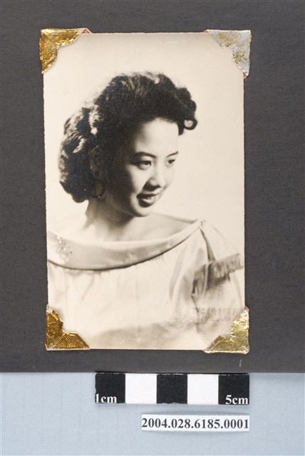 鐘情明星沙龍照 (共4張)