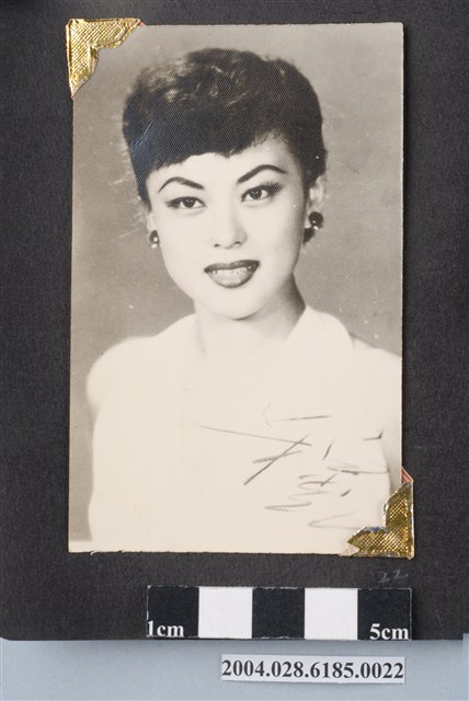 穆虹明星沙龍照 (共4張)