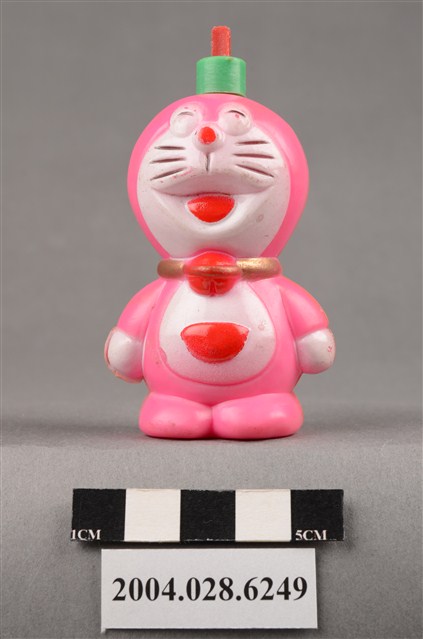 粉色小叮噹玩具 (共9張)