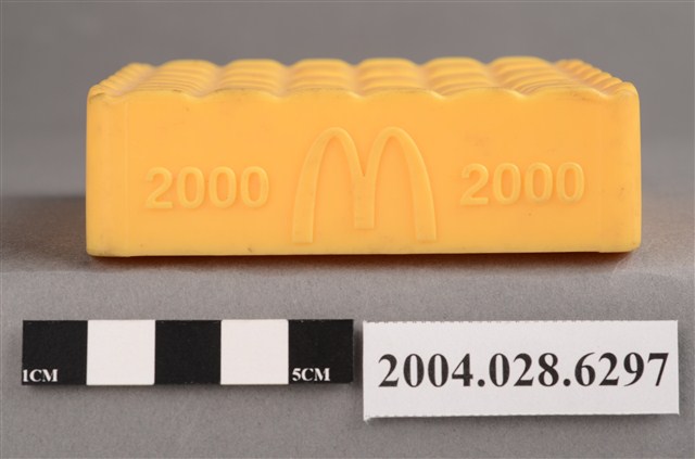 麥當勞黃色盒子玩具 (共9張)