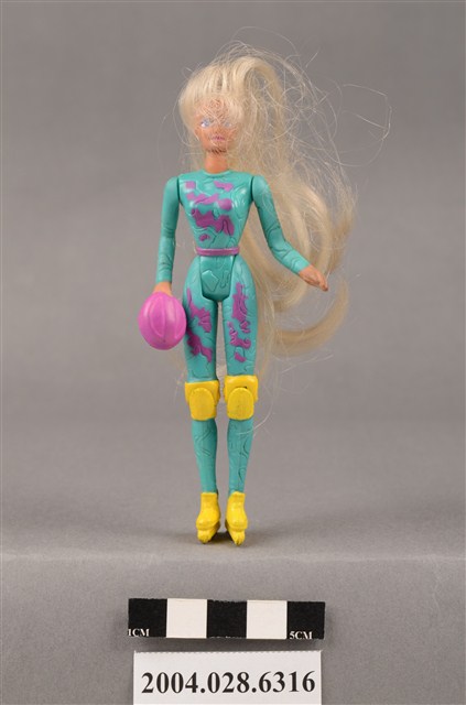 美泰兒公司發行之滑冰裝扮芭比娃娃 (共9張)