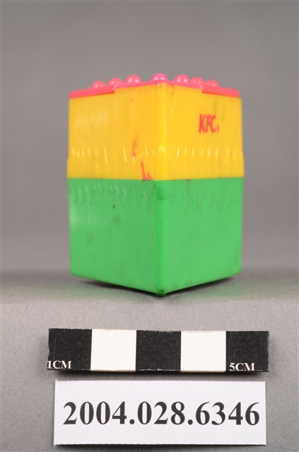 肯德基奇奇雞蛋糕玩具 (共10張)