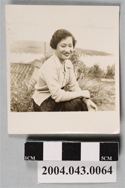 女子獨照 (共2張)