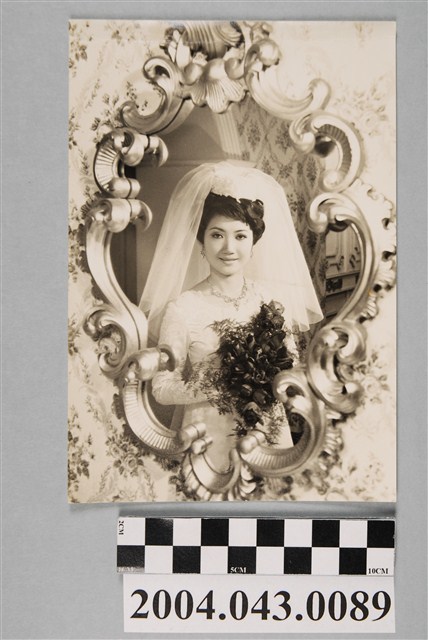 捲曲線條邊框新娘獨照 (共2張)