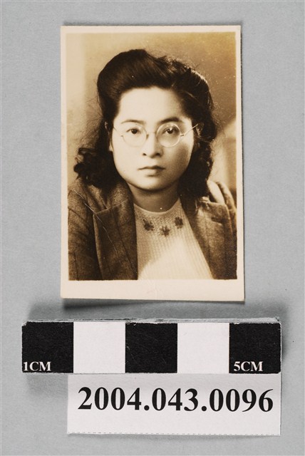 女子大頭照 (共2張)