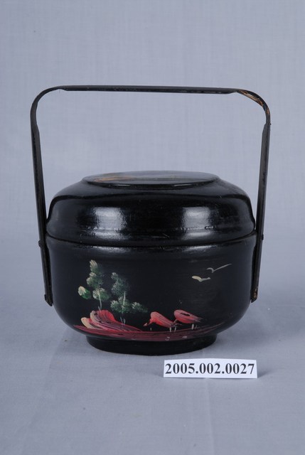 黑地山水紋檳榔漆籃 (共3張)