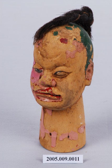 缺陷仔布袋戲偶頭 (共3張)