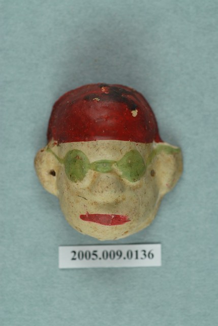 土黏香戲偶戴眼鏡人像偶頭半成品 (共2張)