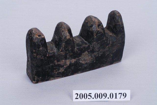 子弟戲道具木雕黑色筆架 (共3張)