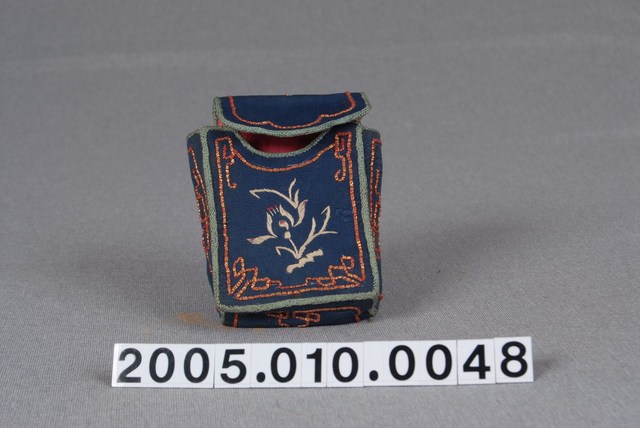 牡丹紋方形洋煙袋 (共4張)