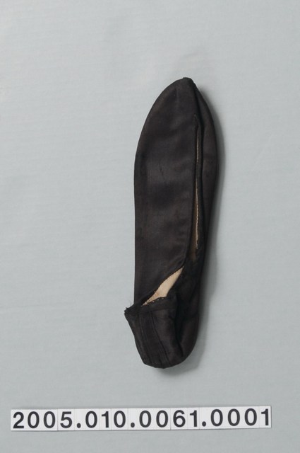 男布鞋左足 (共1張)