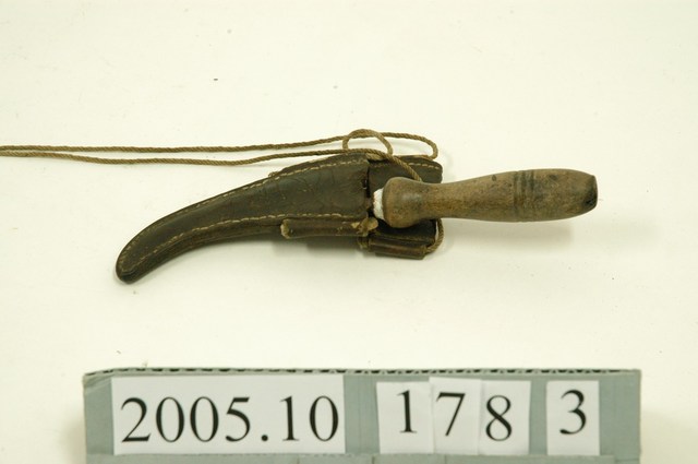 閹豬工具組之閹刀一套 (共2張)