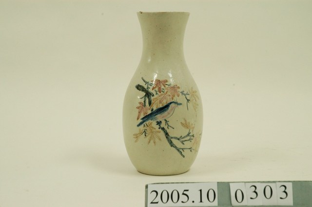 鶯歌窯楓葉翠鳥圖花瓶 (共1張)