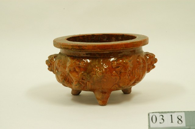 雙龍搶珠陶香爐 (共3張)