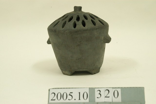 大甲東窯製黑陶火球 (共1張)