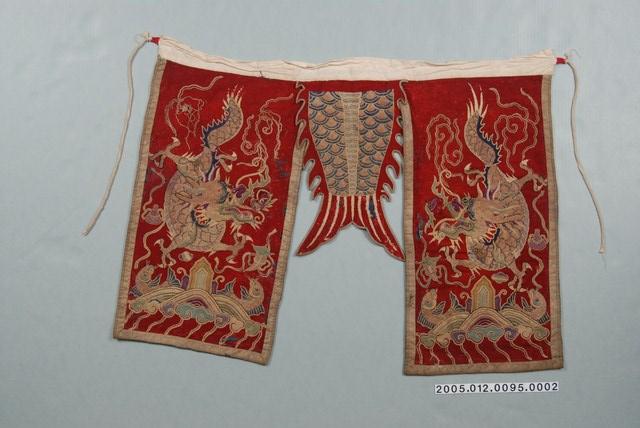 刺繡雙龍裙 (共1張)