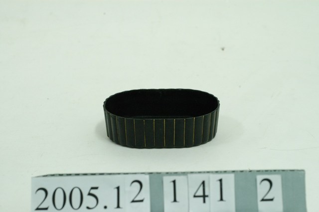 黑漆橢圓木盒下盒 (共3張)