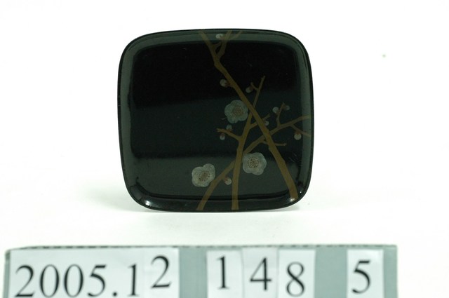 黑地梅花紋蒔繪漆盤 (共2張)