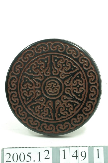 黑地剔犀圓形漆盒上蓋 (共2張)