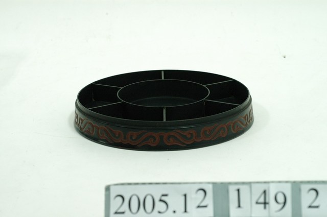 黑地剔犀圓形漆盒下盒 (共3張)