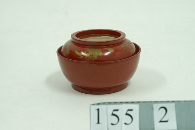 朱地花卉紋蒔繪蓋碗 (共1張)