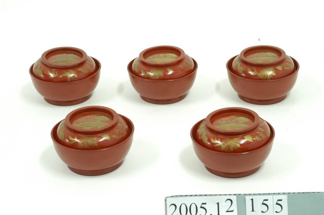 朱地花卉紋蒔繪蓋碗五件組 (共1張)