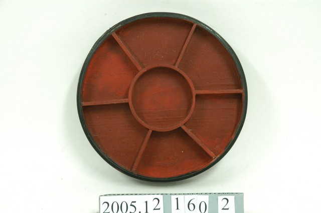 黑地花鳥紋蒔繪三層漆籃第一層 (共3張)