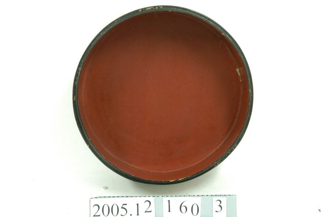 黑地花鳥紋蒔繪三層漆籃第二層 (共4張)