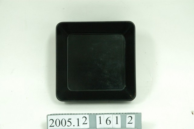 黑地銀杏紋糕餅盒盒身 (共2張)