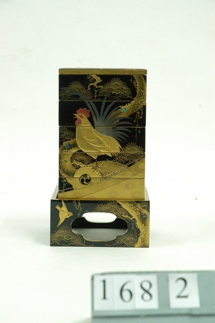 本金高蒔繪五層漆盒 (共4張)