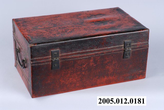 紅漆皮箱 (共3張)