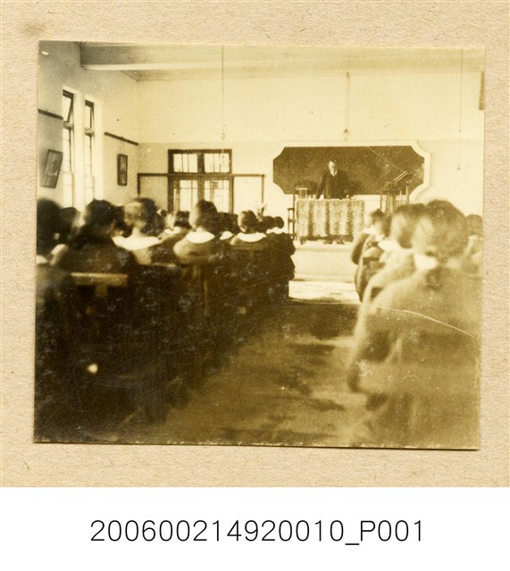 臺南長老教女學校學生朝拜 (共1張)