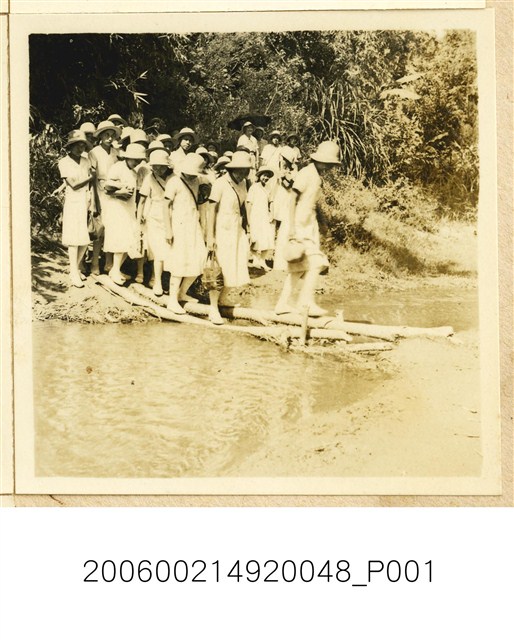 臺南長老教女學校學生遠足留影 (共1張)